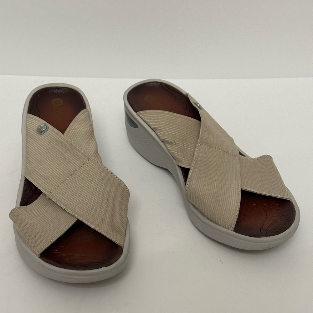 Bzees women’s sandals size 6